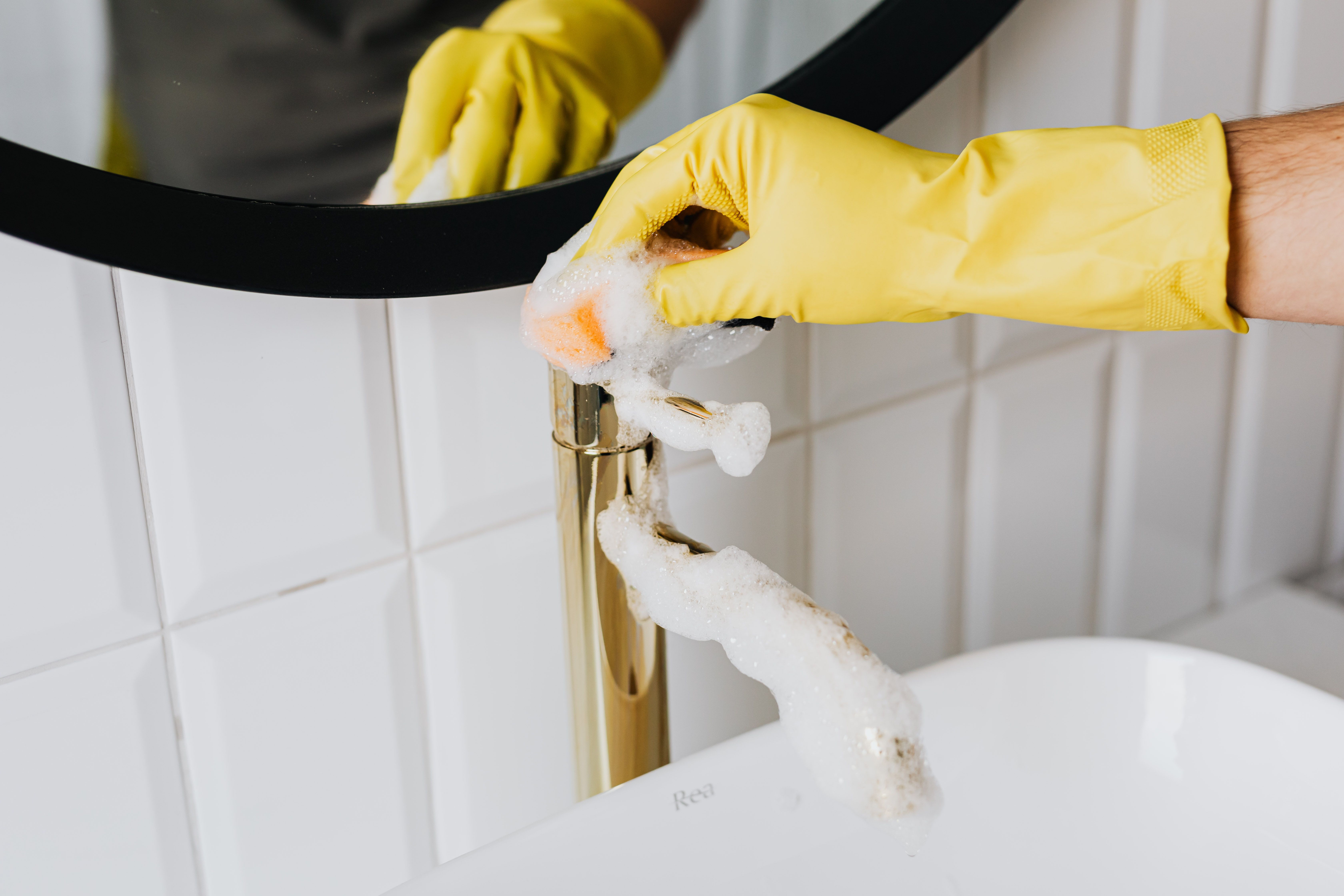 Bathroom pipe cleaning